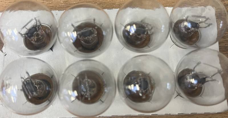 Remplacer son ampoule de voiture au garage de Rosny sur Seine proche de Freneuse dans les Yvelines