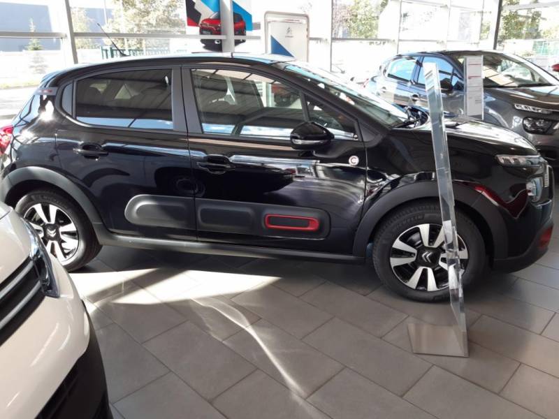Vente d'une Citroën C3 d'occasion noire dans les Yvelines en parfait état